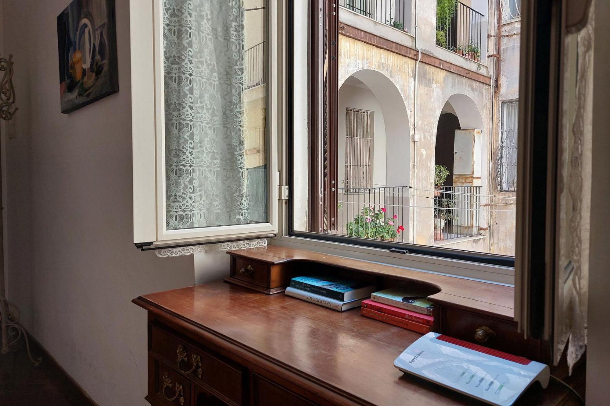 1 Bd With Balcony San Giovanni By Halldis Roma Exterior foto